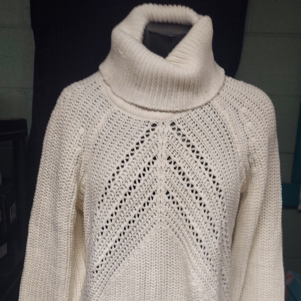 Rachel Roy sweater new w tags no flaws